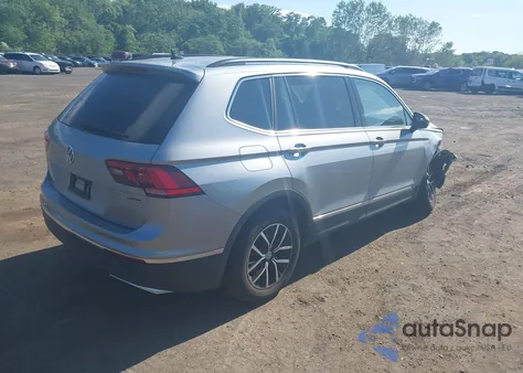 2021 Volkswagen Tiguan 2.0T Se/2.0T Se R-Line Black/2.0T Sel from USA, damaged, VIN 3VV2B7AX1MM142823